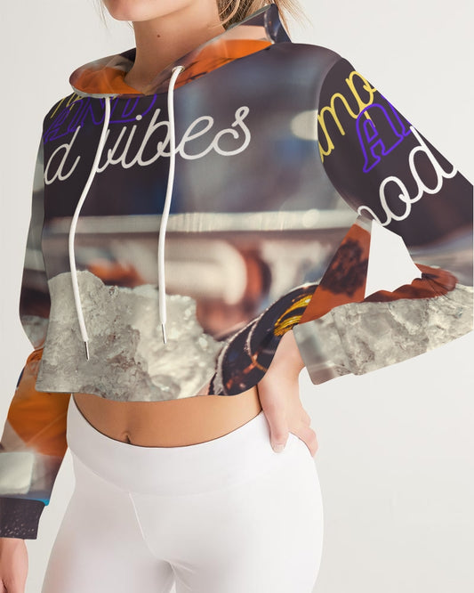 champagne and good vibes cover Women's Cropped Hoodie